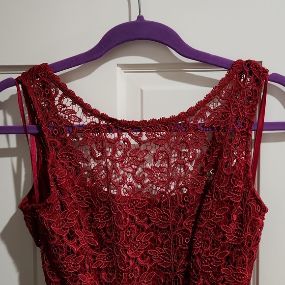 Practically New! WHBM Dark-Red Lace Holiday Mini Dress - Picture 7 of 7